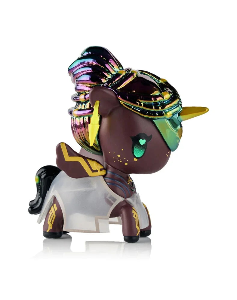 ARCANE Unicorno Black Light Chrome Mel Figurine